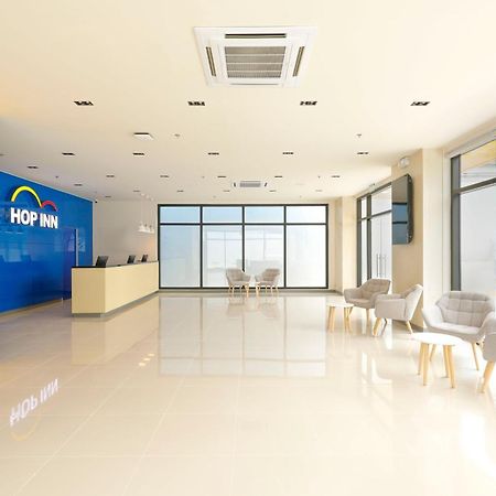 Hop Inn Hotel Davao Экстерьер фото