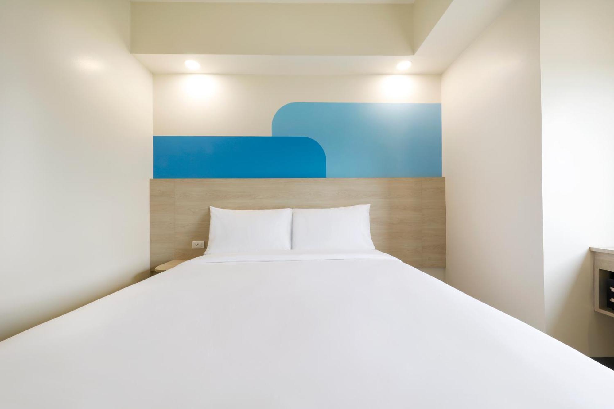 Hop Inn Hotel Davao Экстерьер фото